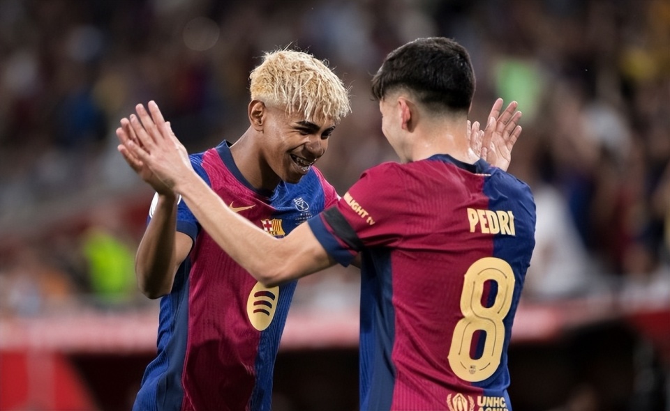 踢球者：拜仁正密切关注格里马尔多，希望其替代格雷罗