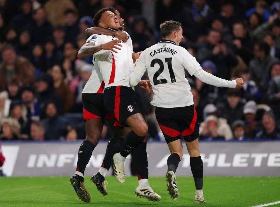 1-0，24岁热苏斯一剑封喉，率队掀翻狼队，拒绝英超2连败